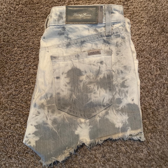 Shorts - Picture 2 of 2